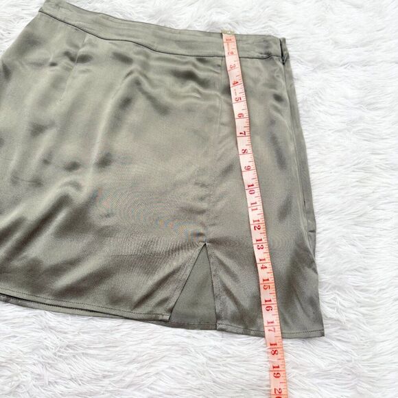 Women L Space Delta Mini Split Skirts Sumemr Vacation in Olive Size Medium - Picture 4 of 8